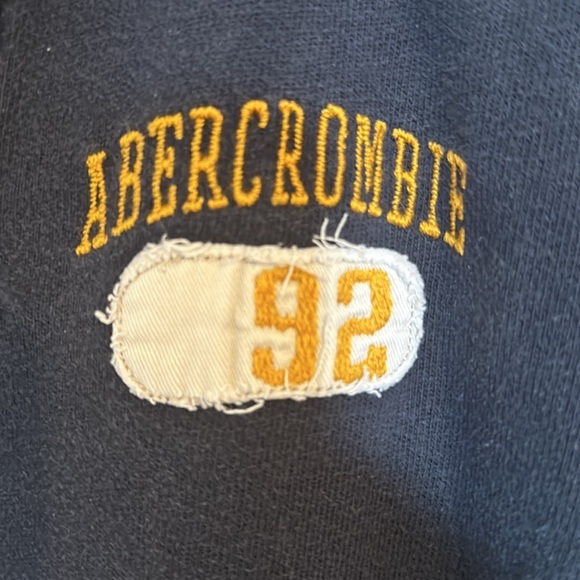 Abercrombie & Fitch Logo Muscle Fit Henley Navy Blue Long Sleeve Shirt M Used - Picture 2 of 4